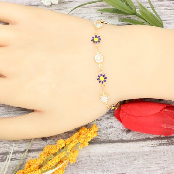 "Trendy Bracelet for Girls & Women – Cute, Adjustable & Gift-Ready | MLCRC1482 - Picture 9 of 10